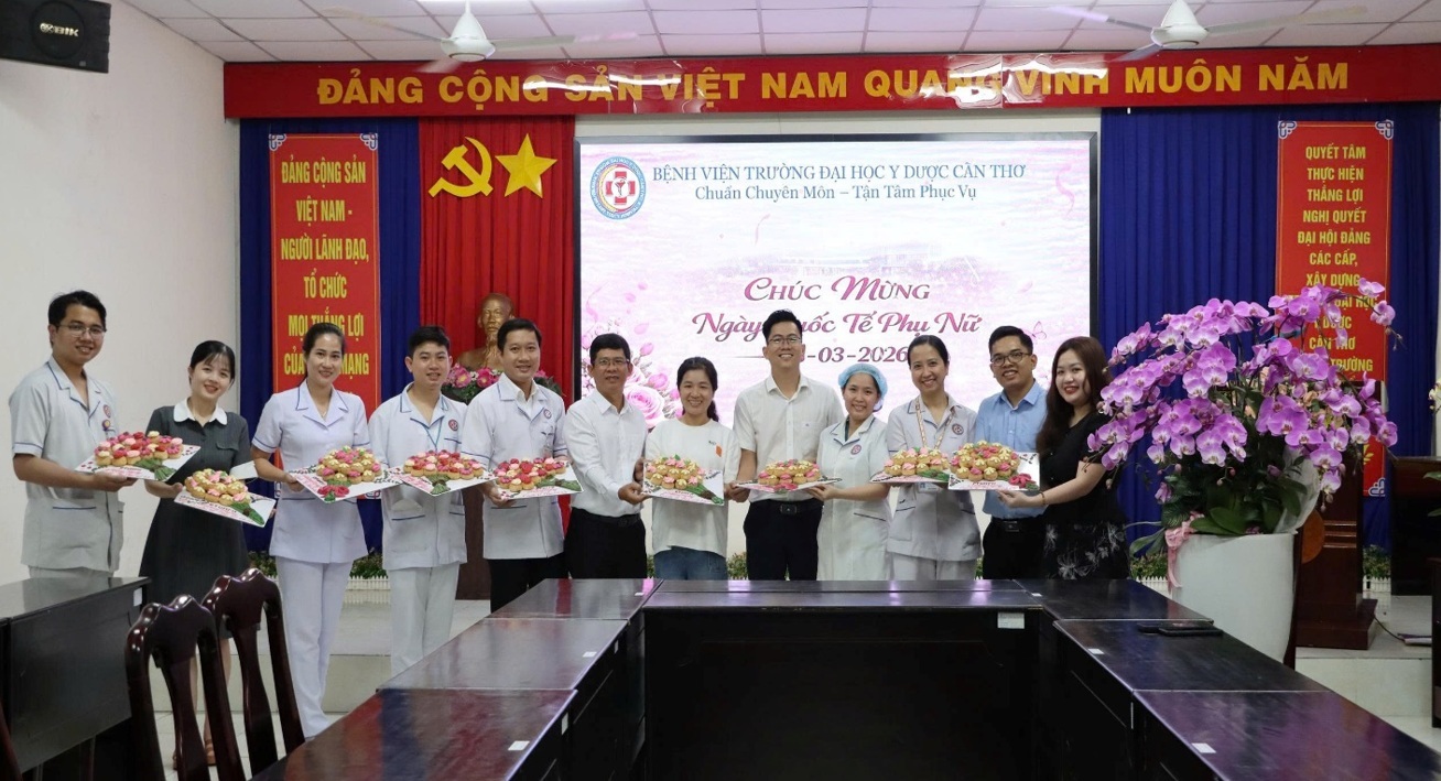 Công đoàn Bệnh viện họp mặt chúc mừng ngày Quốc tế Phụ nữ 8/3