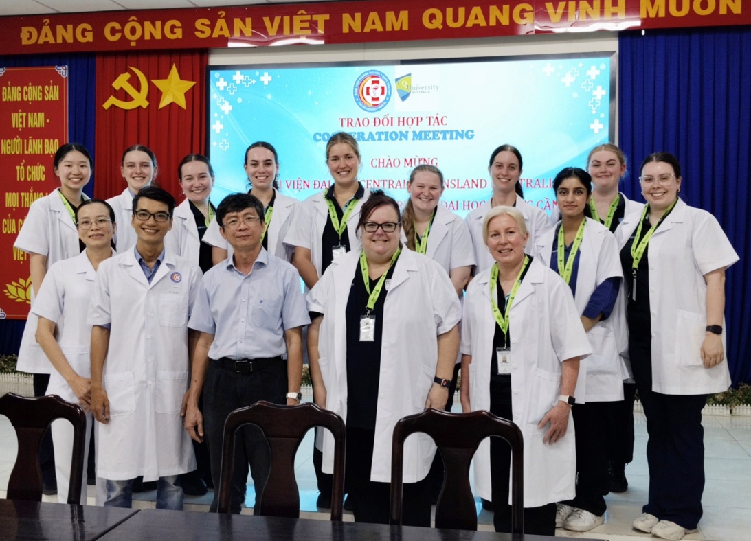 Bệnh viện Trường Đại học Y Dược Cần Thơ tiếp đón Đoàn Đại học Central Queensland (Úc) trong chương trình thực tập quốc tế